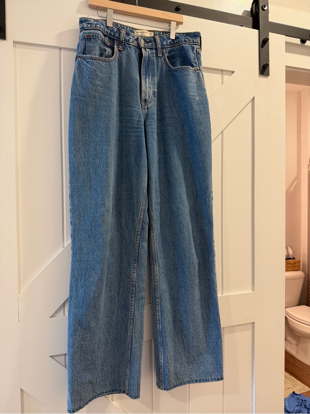 Abercrombie Curve Love Medium Wash Jeans